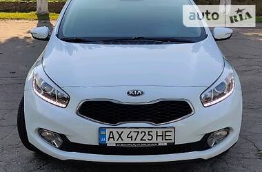 Kia Ceed  2012