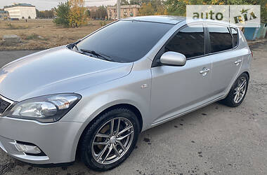 Kia Ceed  2010