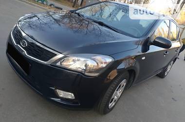 Kia Ceed  2011