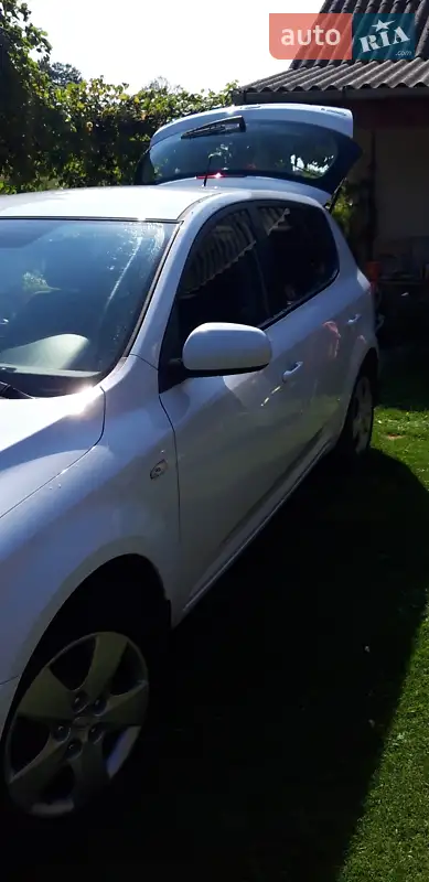 Kia Ceed 2011