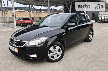 Kia Ceed  2010