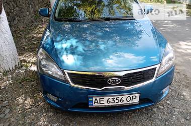 Kia Ceed  2010