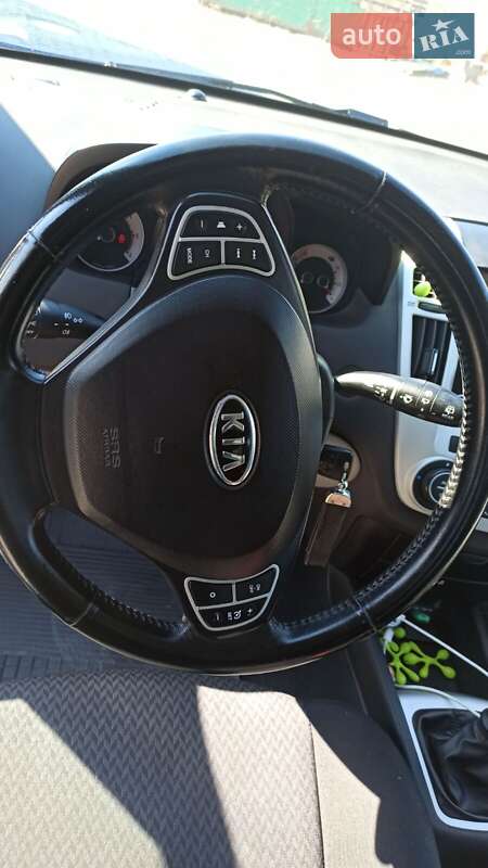 Универсал Kia Ceed 2008 в Стебнику