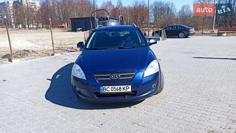 Универсал Kia Ceed 2008 в Стебнику