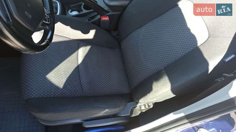 Универсал Kia Ceed 2008 в Стебнику