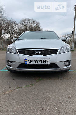 Kia Ceed  2010