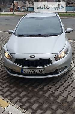 Kia Ceed  2012