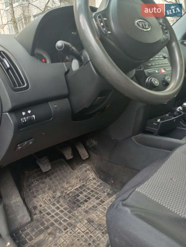 Универсал Kia Ceed 2008 в Житомире