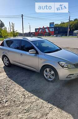 Kia Ceed  2012