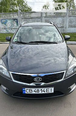 Kia Ceed  2012