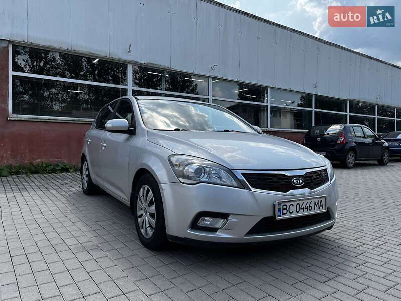 Хэтчбек Kia Ceed 2009 в Львове