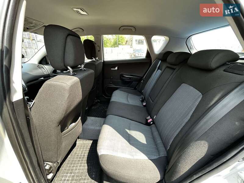Хэтчбек Kia Ceed 2009 в Львове