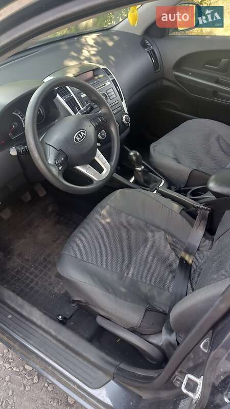 Универсал Kia Ceed 2009 в Полтаве