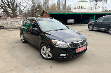 Kia Ceed  2010