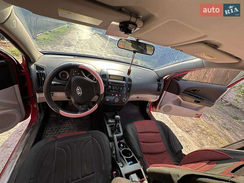 Хэтчбек Kia Ceed 2009 в Запорожье фото 3 Хэтчбек Kia Ceed 2009 в Запорожье