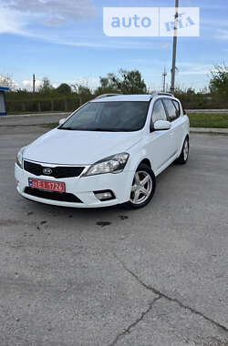 Kia Ceed  2010