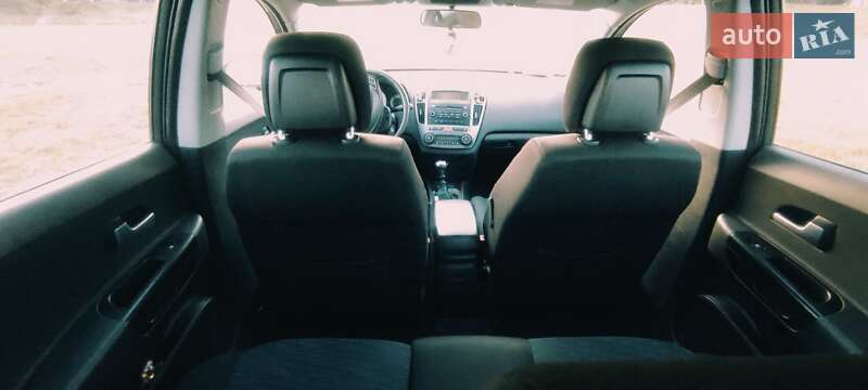 Хэтчбек Kia Ceed 2007 в Сарнах