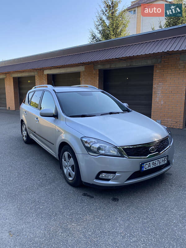 Універсал Kia Ceed