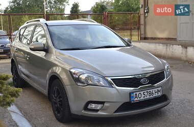Kia Ceed  2010
