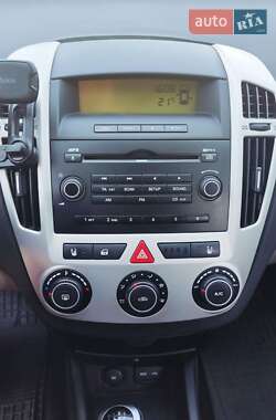 Хэтчбек Kia Ceed 2007 в Ровно