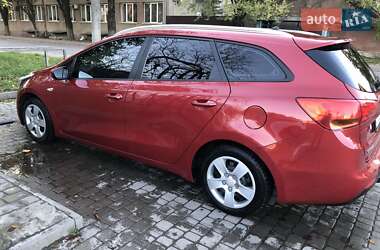 Kia Ceed  2012