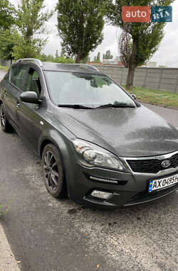 Kia Ceed  2011
