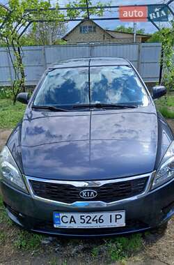 Kia Ceed  2011