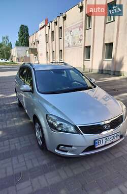 Kia Ceed  2011