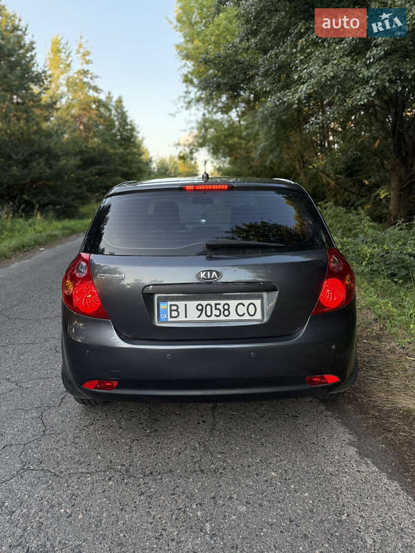 Хэтчбек Kia Ceed 2007 в Кобеляках
