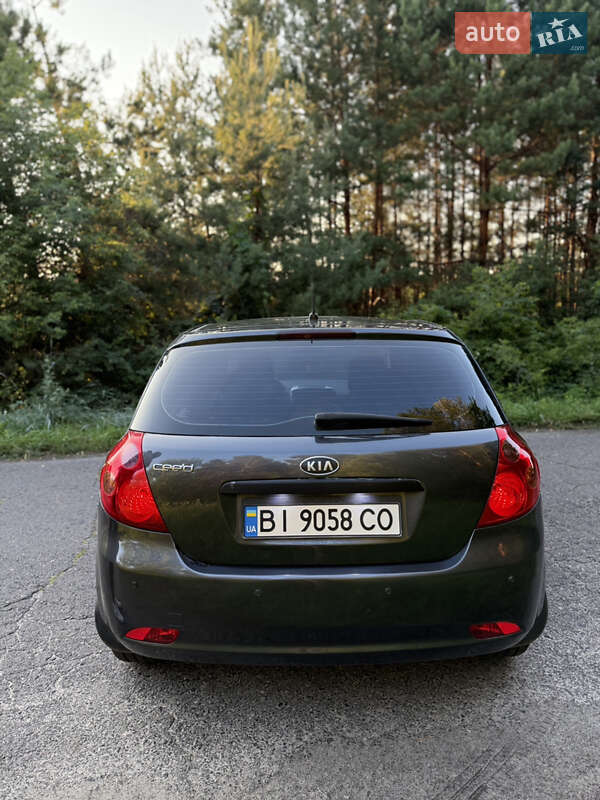 Хэтчбек Kia Ceed 2007 в Кобеляках