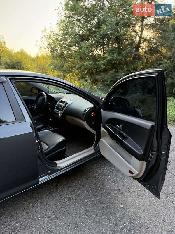 Хэтчбек Kia Ceed 2007 в Кобеляках