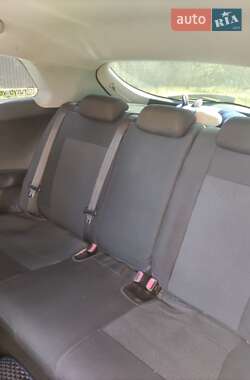 Хэтчбек Kia Ceed 2008 в Одессе
