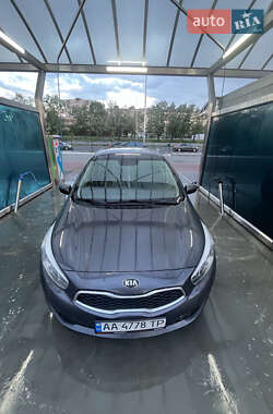 Kia Ceed  2012