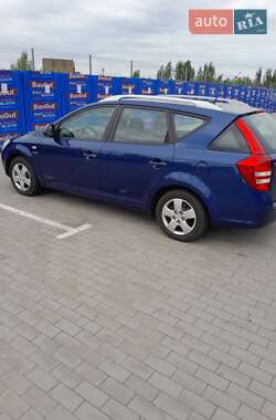 Kia Ceed  2009