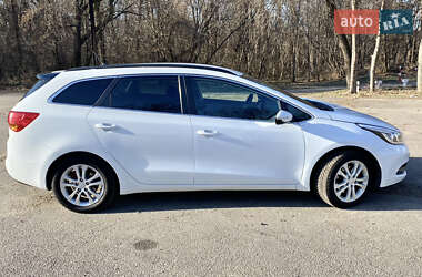 Kia Ceed  2013