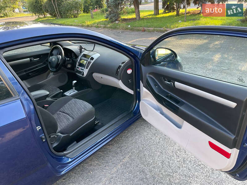 Хэтчбек Kia Ceed 2008 в Ярмолинцах