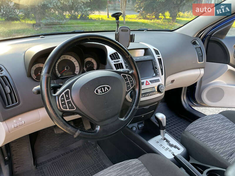 Хэтчбек Kia Ceed 2008 в Ярмолинцах