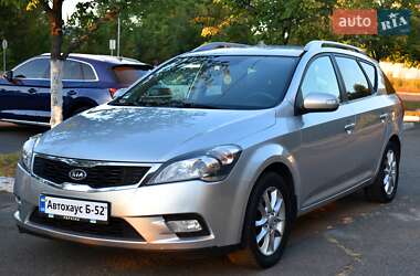 Kia Ceed  2010