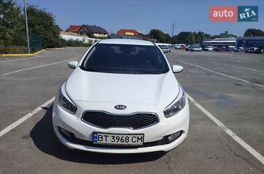 Kia Ceed  2012