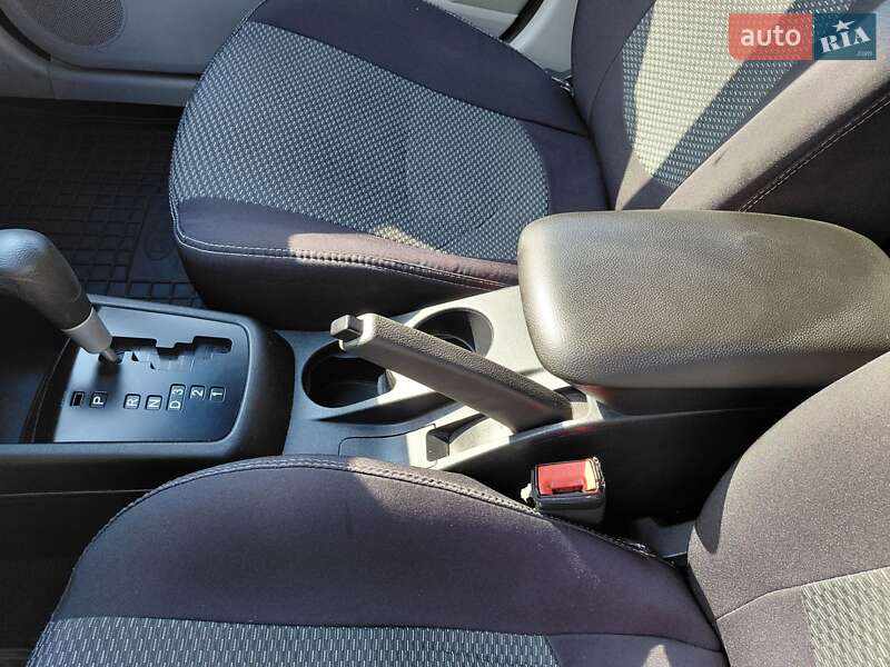 Хэтчбек Kia Ceed 2008 в Киеве
