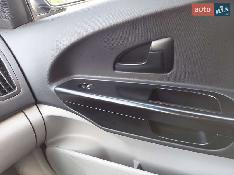 Хэтчбек Kia Ceed 2008 в Киеве