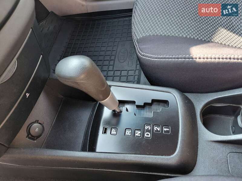 Хэтчбек Kia Ceed 2008 в Киеве