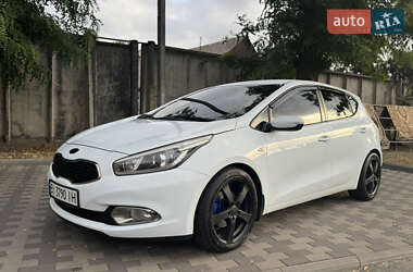 Kia Ceed  2012