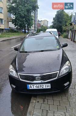 Kia Ceed  2011