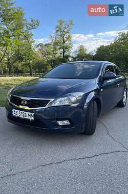 Kia Ceed  2009
