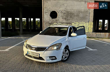 Kia Ceed  2011