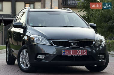 Kia Ceed  2012