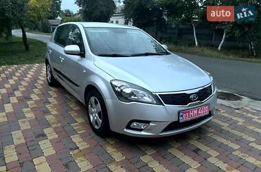 Kia Ceed  2010