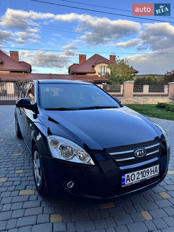 Хэтчбек Kia Ceed