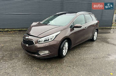 Kia Ceed  2013